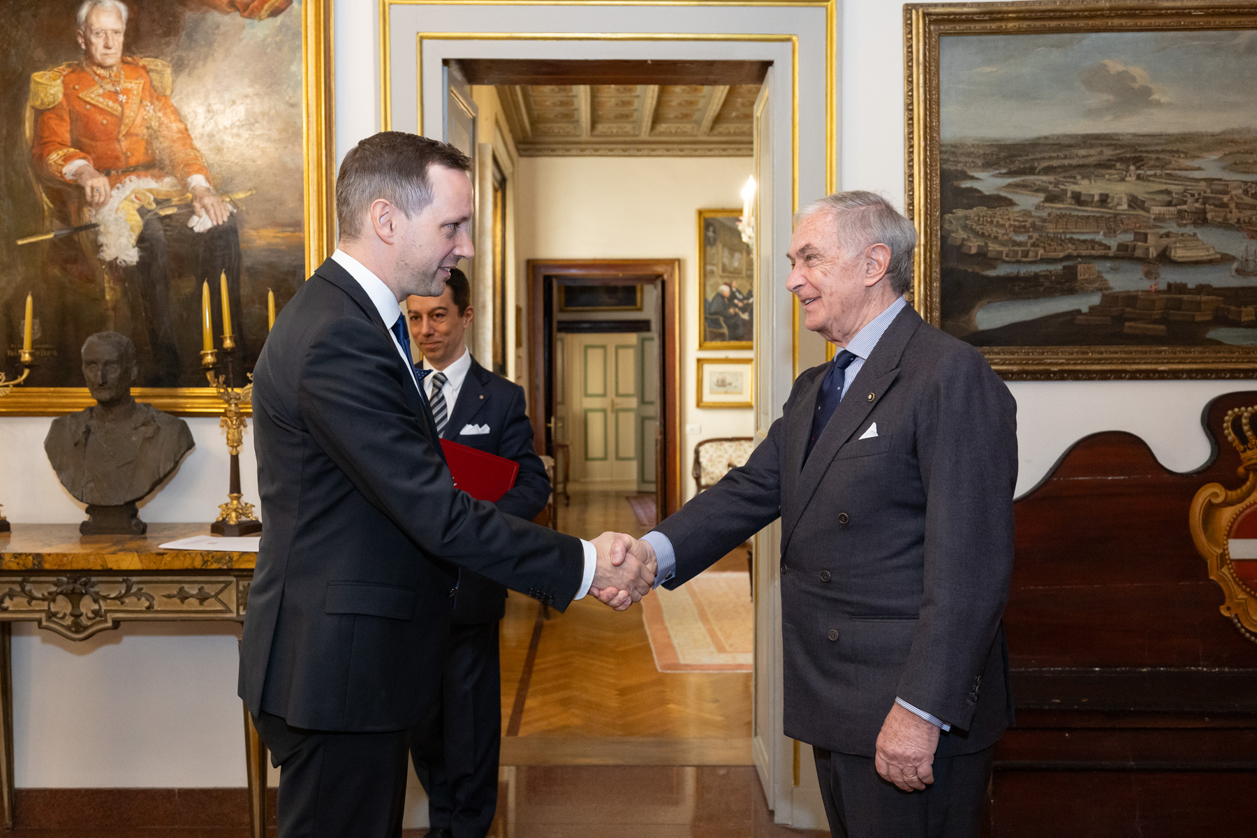 Le Grand Chancelier rencontre le secrétaire d’État hongrois Tristan Azbej