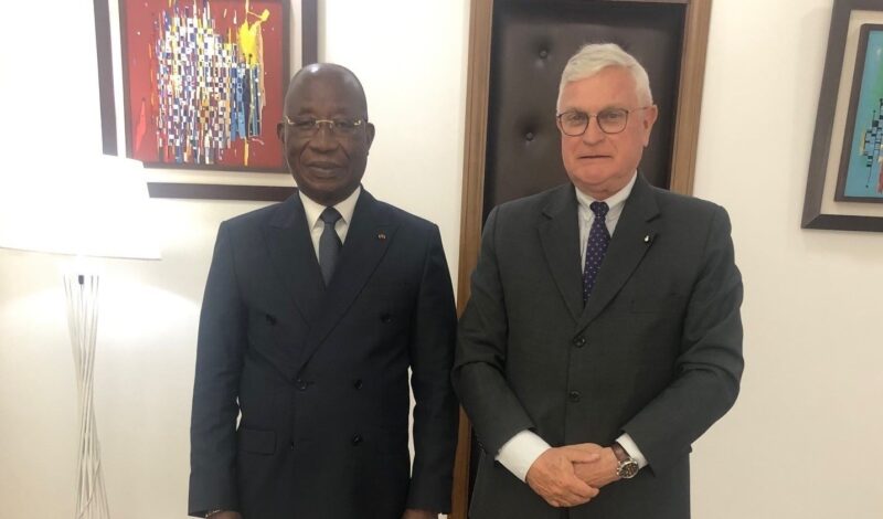 Visite au ministre des Affaires étrangères
